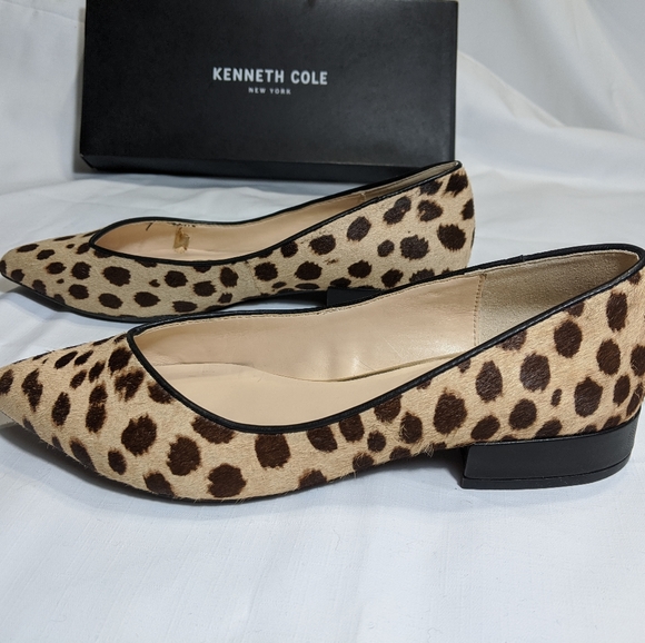 Kenneth Cole Camellia Animal print Pointed toe flats in Calf Hair Leather Sz 7 - Picture 2 of 7